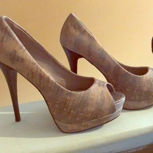 Women’s shoes